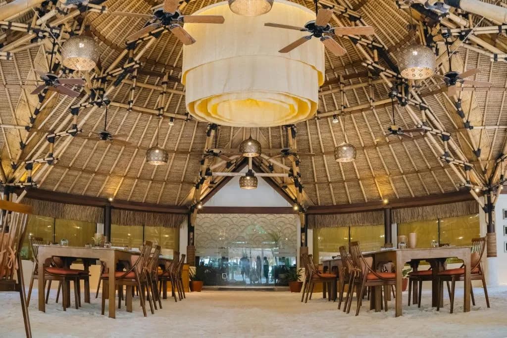 Banyan Tree Vabbinfaru-1.jpg